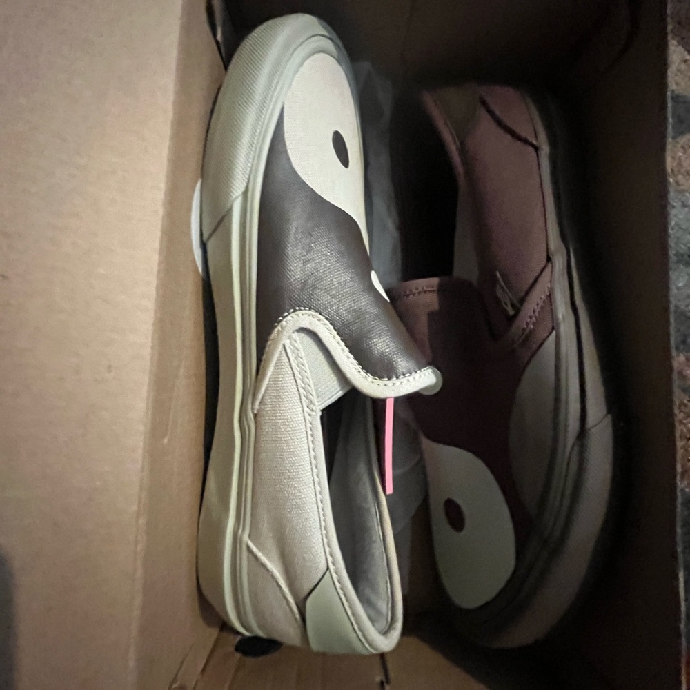 Brand new Boo Johnson Straye size 10.5